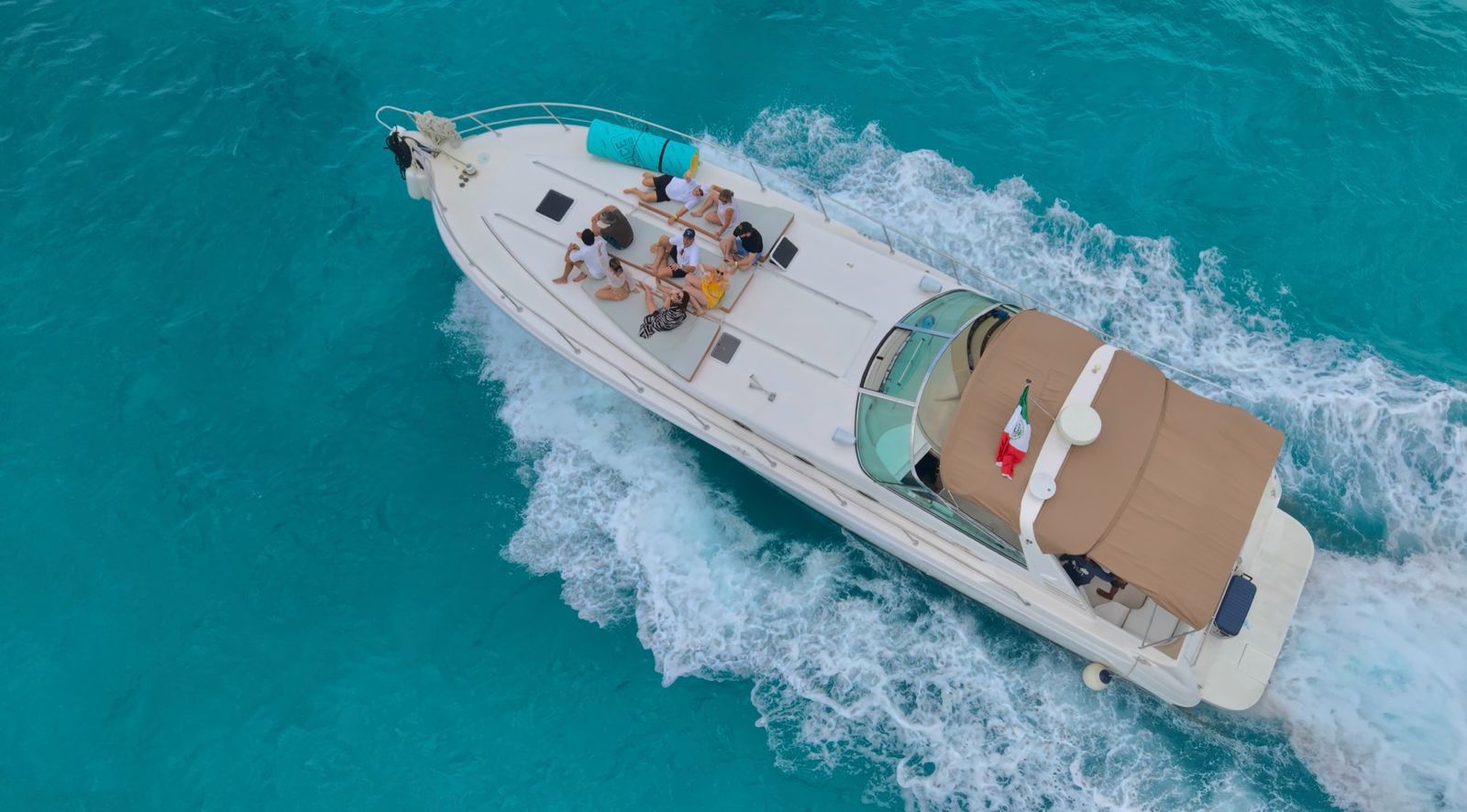 SeaRay 50 ft en renta en Cancún