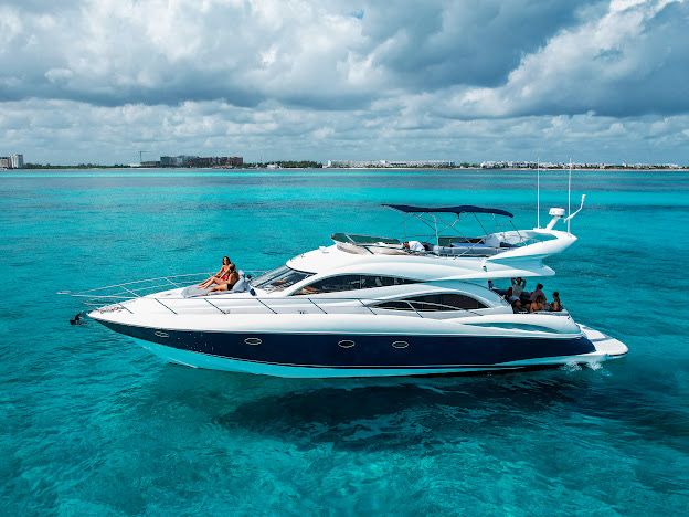 Azimut 65 ft en renta en Cancún