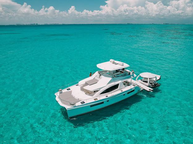 Catamarán 51 ft en renta en Cancún