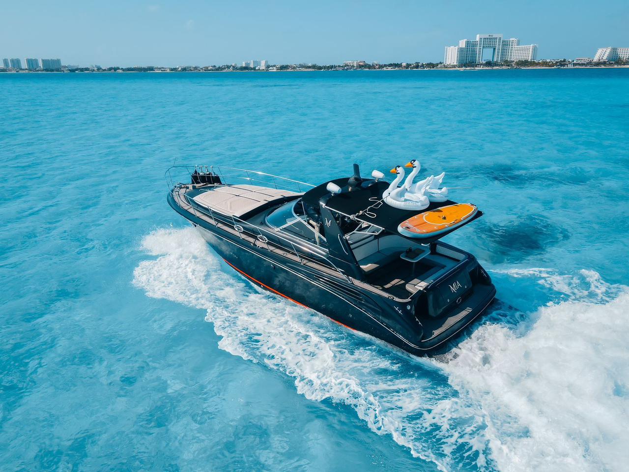 SeaRay 43 ft en renta en Cancún