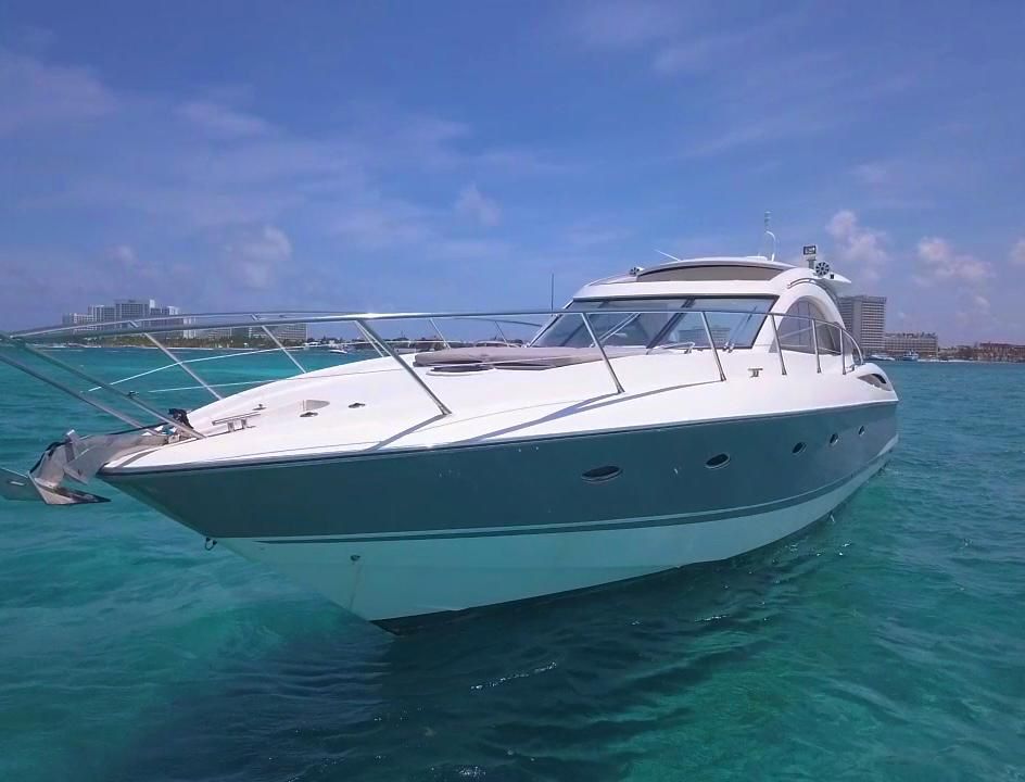 Sunseeker Camargue 55 ft en renta en Cancún
