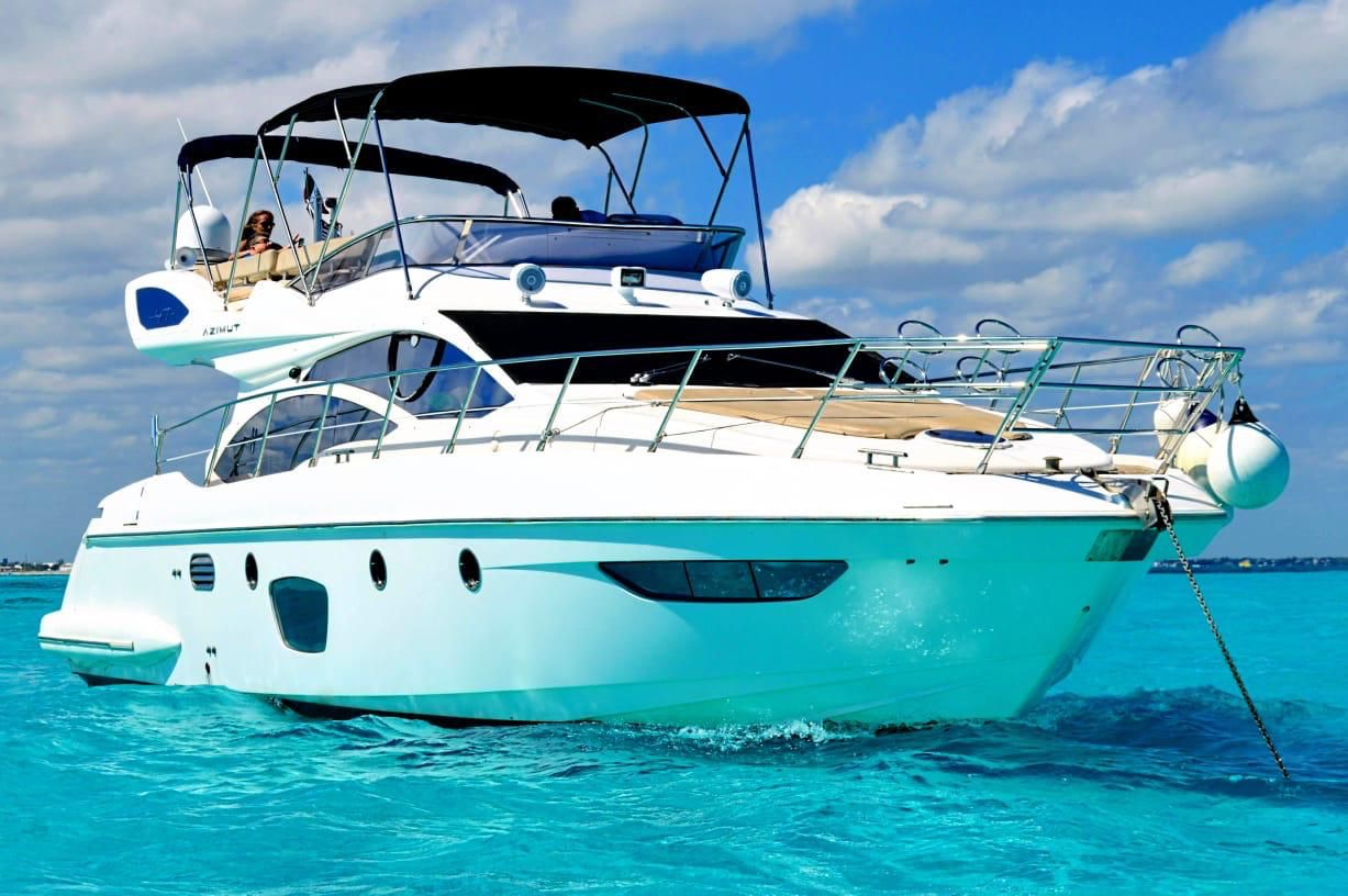 Azimut 50 ft en renta en Cancún