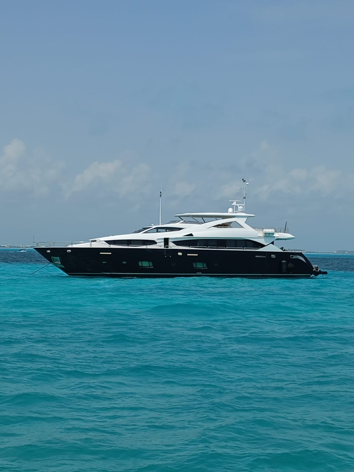 Chárter 120 ft en renta en Cancún