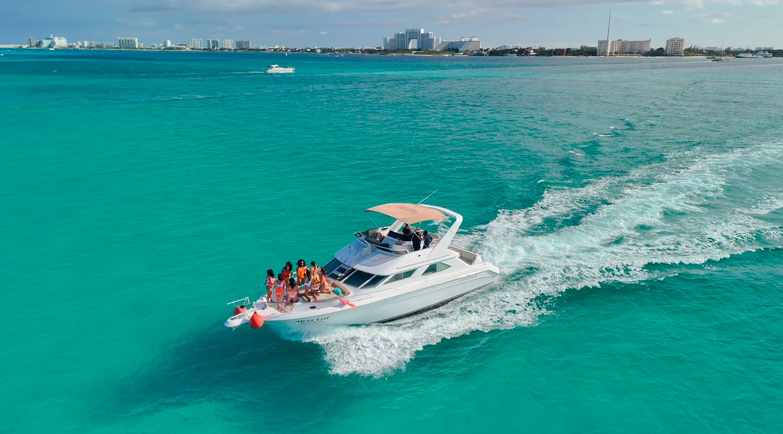 SeaRay 46 en renta en Cancún