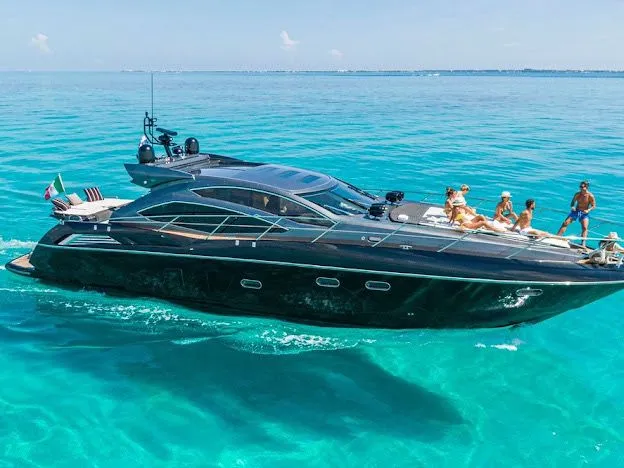 Sunseeker 64 ft en renta en Cancún