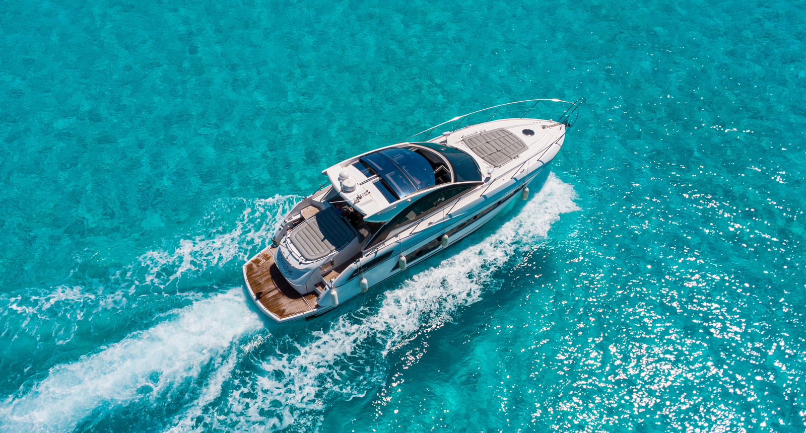 Sunseeker 54 ft · San Remo en renta en Cancún